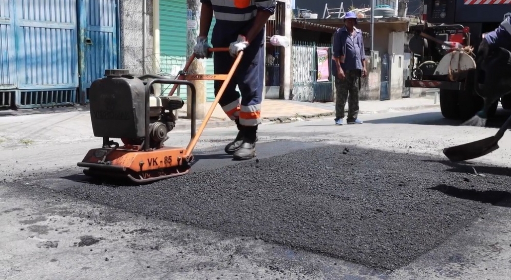 Prefeitura de Jandira realiza maior opera&ccedil;&atilde;o tapa-buraco