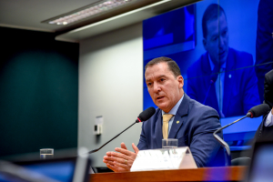 Projeto do deputado federal, Vinicius Carvalho que pro&iacute;be Uni&atilde;o Poliafetiva foi tema de audi&ecirc;ncia p&uacute;blica na C&acirc;mara dos Deputados