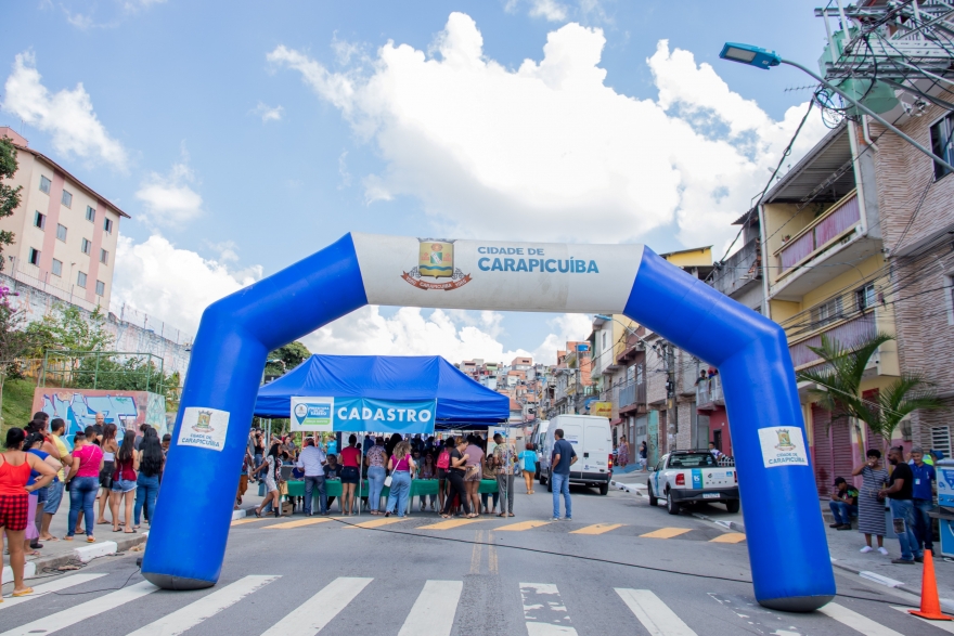 Calçadão de Carapicuíba recebe Programa Prefeitura no Seu Bairro