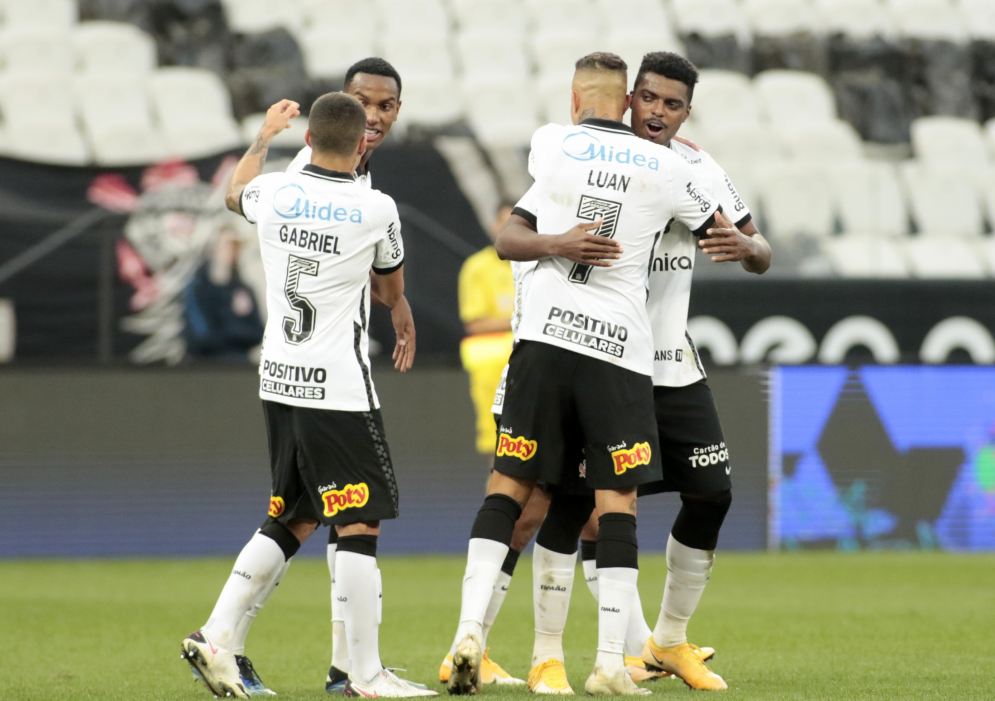 Corinthians goleia a Inter de Limeira e garante vaga na semifinal do Paulist&atilde;o