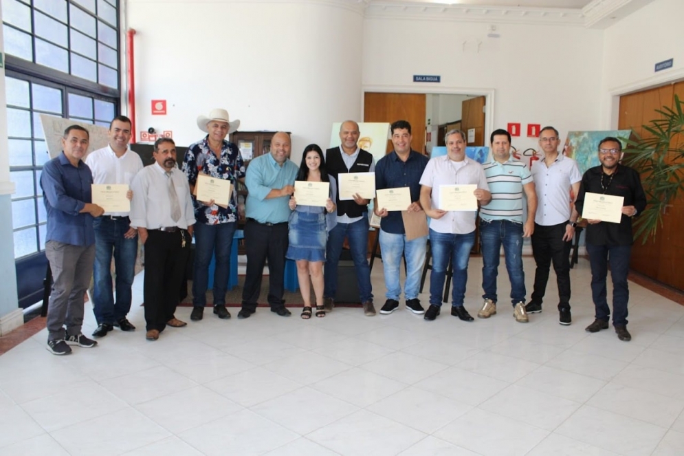 Vereador Fabio Betera homenageia imprensa jandirense