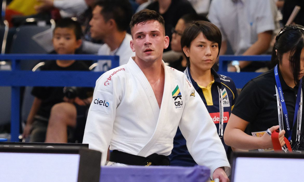 Jud&ocirc; brasileiro trope&ccedil;a no 1&ordm; dia do Grand Slam de Kazan