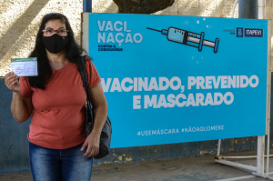 Prefeitura inicia vacina&ccedil;&atilde;o para pessoas entre 40 e 42 anos a partir de quarta-feira (30)