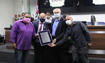 Ex- senador Eduardo Suplicy recebe título de Cidadão Jandirense