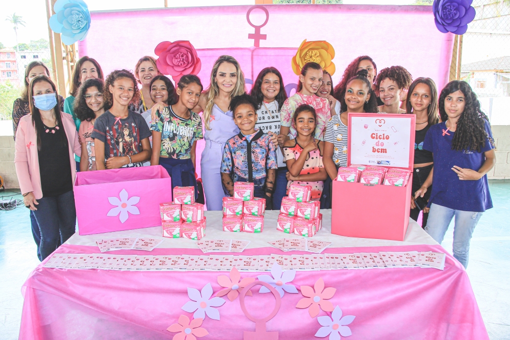 Programa Ciclo do Bem entrega absorventes para adolescentes