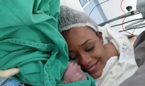 &ldquo;Sou m&atilde;e de um milagre&rdquo;, diz mulher que teve beb&ecirc; ap&oacute;s acidente em AL