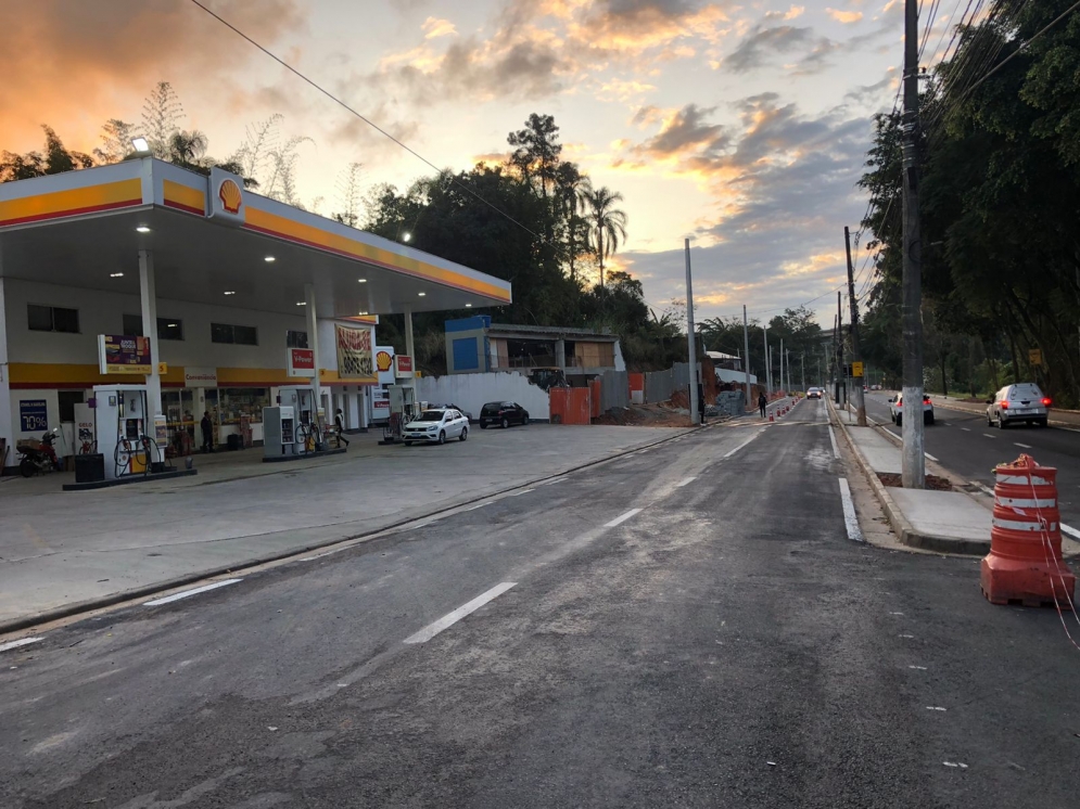 Prefeitura libera faixa de via em duplica&ccedil;&atilde;o na Aldeia