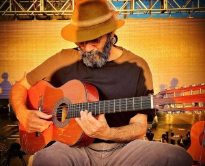 Palco do Boulevard recebe os sucessos de Almir Sater e m&uacute;sica jamaicana no Natal Encantado