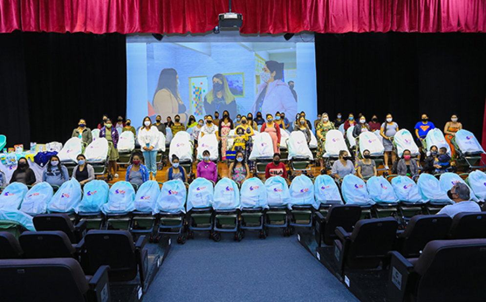 Fundo Social realiza entrega de mais 120 kits de enxoval para beb&ecirc;