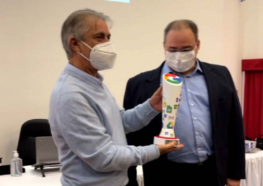 Furlan recebe t&iacute;tulo de maior Rede de Refer&ecirc;ncia Google For Education do Brasil