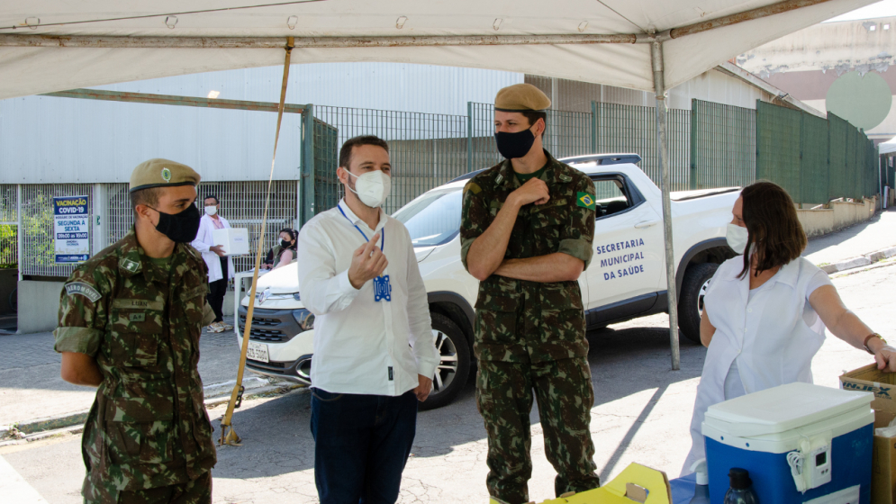 Jandira e Ex&eacute;rcito unem for&ccedil;as no processo de vacina&ccedil;&atilde;o da cidade