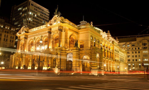 Prefeitura anuncia classifica&ccedil;&atilde;o preliminar do chamamento para gest&atilde;o do Theatro Municipal