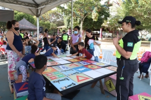 Educa&ccedil;&atilde;o no tr&acirc;nsito: Brincando nas F&eacute;rias atrai mais de 1500 pessoas