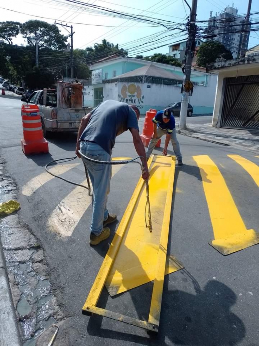 A&ccedil;&otilde;es de sinaliza&ccedil;&atilde;o vi&aacute;ria &eacute; ampliada em toda cidade