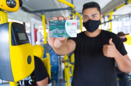 Prefeito congela tarifa e anuncia Bilhete Único